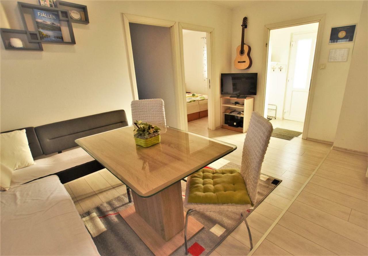Apartment Gacka Otocac Exterior photo